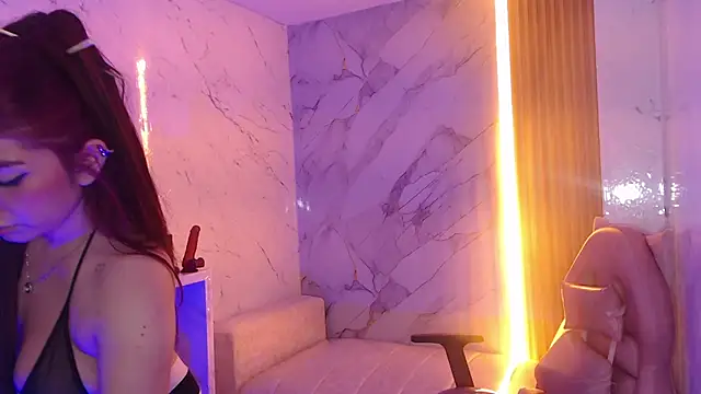 Sophia tf online show from 11/20/25, 07:58