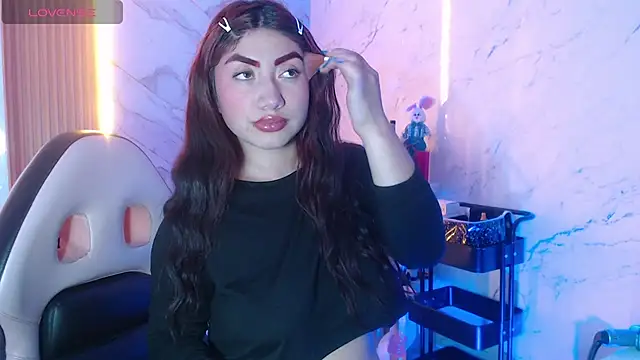 Snapshot of Sophia_tf chatting on 05/08/26, 03:43 Sophia tf online show from 05/08/26, 03:43