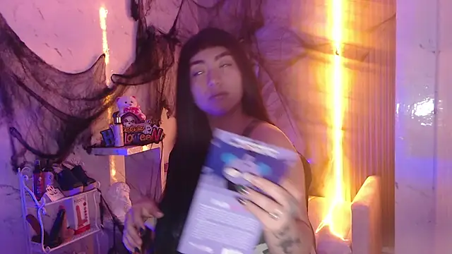 Sophia tf online show from 10/30/25, 01:31