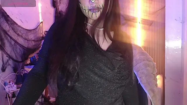 Sophia tf online show from 10/28/25, 02:05