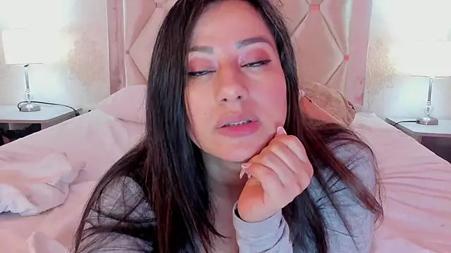 SeleneCarter online show from 12/19/25, 10:12