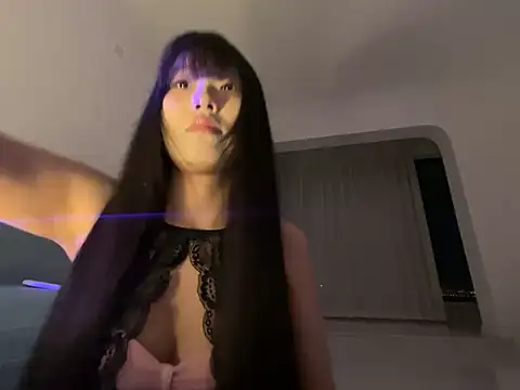 Snapshot of 77momomo chatting on 11/09/25, 01:48 77momomo online show from 11/09/25, 01:48