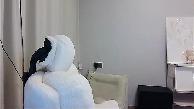 Snapshot of VianVianvv-cc chatting on 10/20/25, 07:14 VianVianvv-cc online show from 10/20/25, 07:14