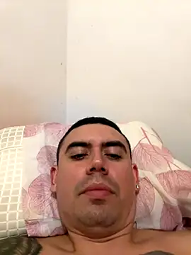 Snapshot of davidxxx099 chatting on 10/14/25, 10:31 davidxxx099 online show from 10/14/25, 10:31