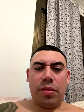 Snapshot of davidxxx099 chatting on 11/30/25, 04:57 davidxxx099 online show from 11/30/25, 04:57