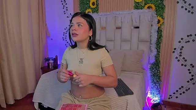 Jade Nmm online show from 11/18/25, 01:03