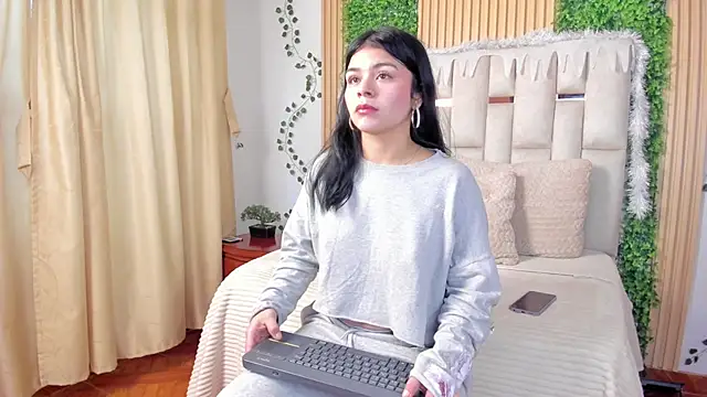 Jade Nmm online show from 12/01/25, 03:02