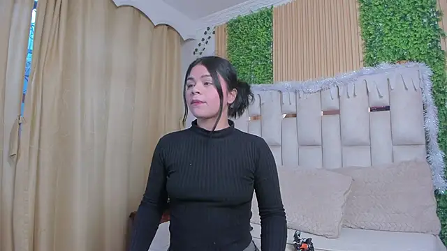 Jade Nmm online show from 12/17/25, 01:16