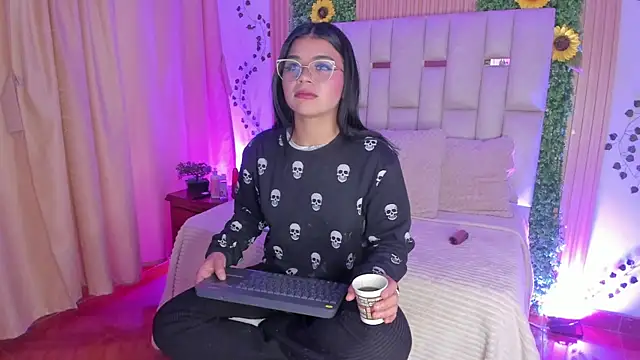 Jade Nmm online show from 11/06/25, 01:04