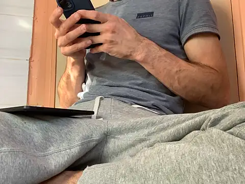 Just2Try online show from 11/21/25, 12:26