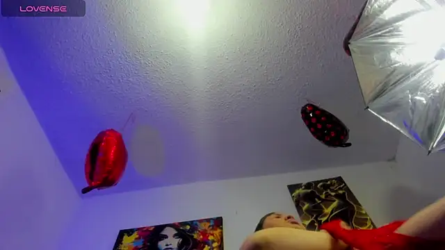 Hanna wish online show from 11/05/25, 01:47