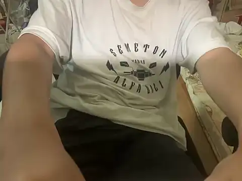 Alextran1002 online show from 12/18/25, 05:17