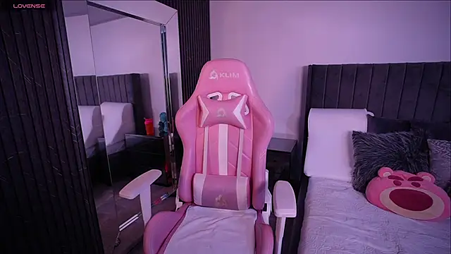 Evellyn clair1 online show from 10/11/25, 09:16