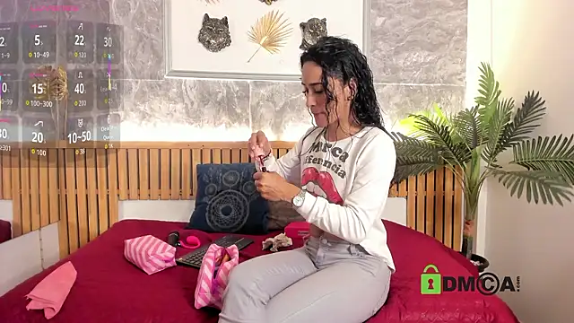 Snapshot of princequinn_ chatting on 02/07/26, 08:28 princequinn online show from 02/07/26, 08:28