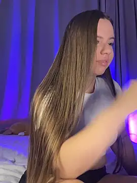 Chloe loo online show from 09/22/25, 07:20