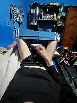 Snapshot of boysafado2521 chatting on 10/11/25, 01:17 boysafado2521 online show from 10/11/25, 01:17