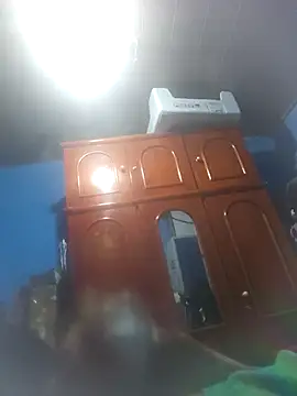 boysafado2521 online show from 12/17/25, 04:39