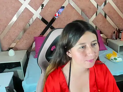 Snapshot of AlissonBacker chatting on 11/04/25, 08:23 AlissonBacker online show from 11/04/25, 08:23