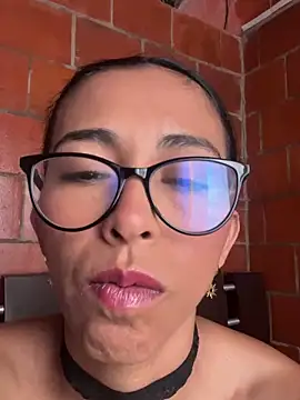 Emma  cumlovee online show from 04/10/26, 12:01