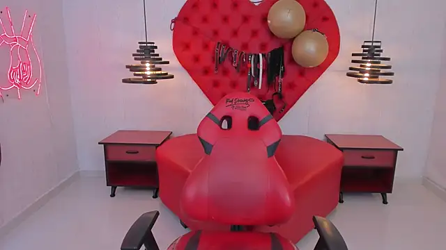 Snapshot of Miiaa_Foxyy_ chatting on 09/20/25, 03:44 Miiaa Foxyy online show from 09/20/25, 03:44