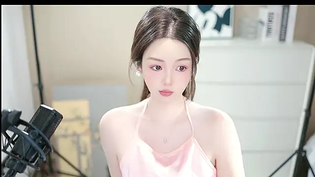 abbyli12 online show from 11/15/25, 03:27