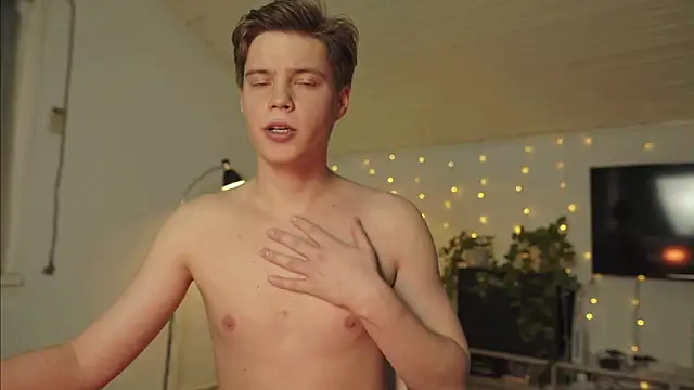 Snapshot of RusBradPitt chatting on 02/20/26, 02:52 RusBradPitt online show from 02/20/26, 02:52