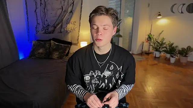 Snapshot of RusBradPitt chatting on 01/18/26, 01:36 RusBradPitt online show from 01/18/26, 01:36