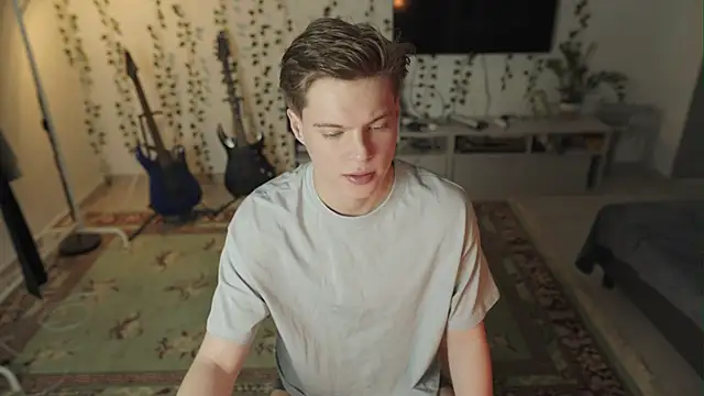 Snapshot of RusBradPitt chatting on 02/04/26, 02:23 RusBradPitt online show from 02/04/26, 02:23