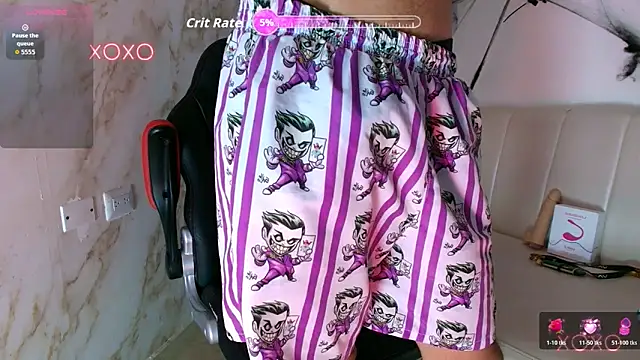 Snapshot of DustinandJordan chatting on 10/28/25, 10:25 DustinandJordan online show from 10/28/25, 10:25