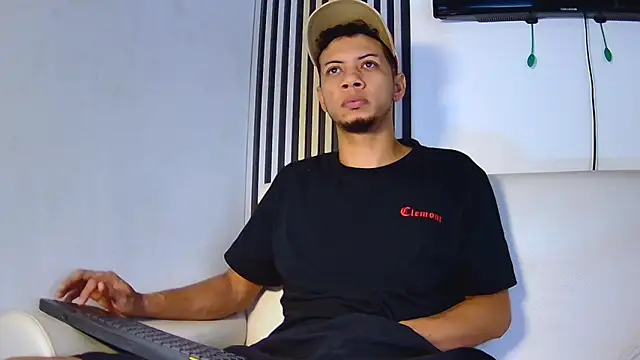 DustinandJordan online show from 02/11/26, 01:44