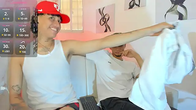 Snapshot of DustinandJordan chatting on 09/24/25, 08:59 DustinandJordan online show from 09/24/25, 08:59
