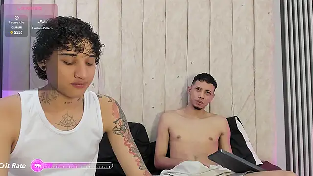 Snapshot of DustinandJordan chatting on 11/12/25, 04:38 DustinandJordan online show from 11/12/25, 04:38