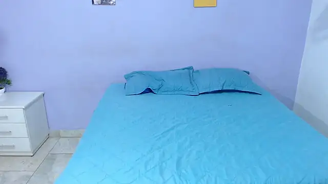 Snapshot of onixandghosty1 chatting on 10/29/25, 07:02 onixandghosty1 online show from 10/29/25, 07:02