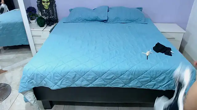 Snapshot of onixandghosty1 chatting on 10/30/25, 07:11 onixandghosty1 online show from 10/30/25, 07:11