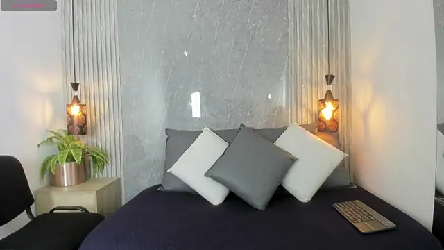 Snapshot of Dominic_Taylor_ chatting on 10/29/25, 03:38 Dominic Taylor online show from 10/29/25, 03:38