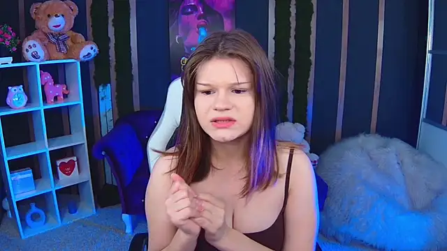 Snapshot of Lunamytrend chatting on 12/01/25, 12:17 Lunamytrend online show from 12/01/25, 12:17