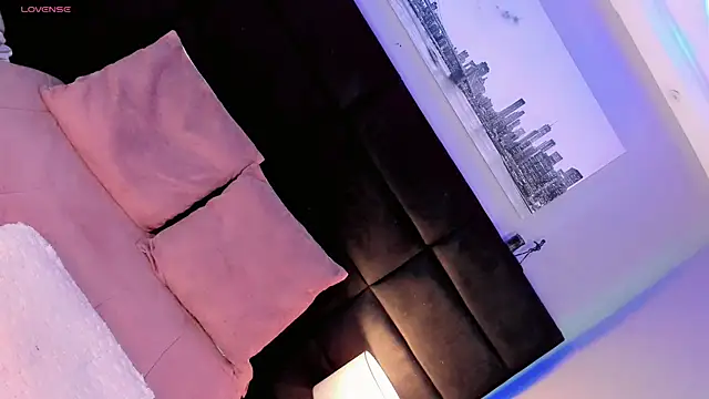 Ana Paaula23 online show from 11/23/25, 04:50