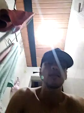 Santi2323xxX online show from 03/13/26, 04:39