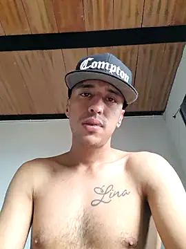 Snapshot of Santi2323xxX chatting on 07/08/26, 10:21 Santi2323xxX online show from 07/08/26, 10:21