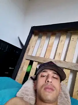 Santi2323xxX online show from 03/20/26, 07:04