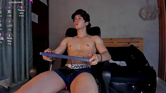 Markuss   online show from 09/25/25, 02:39