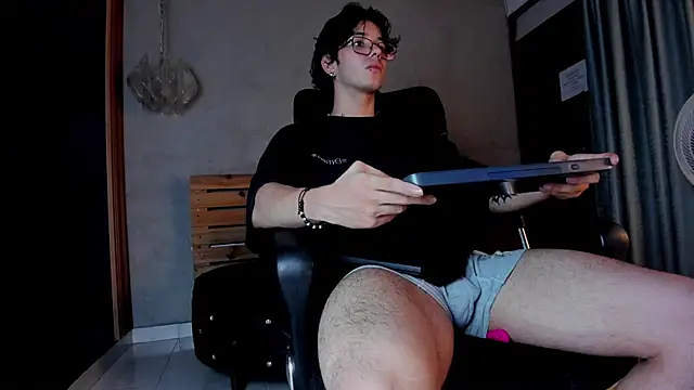 Markuss   online show from 10/18/25, 02:57