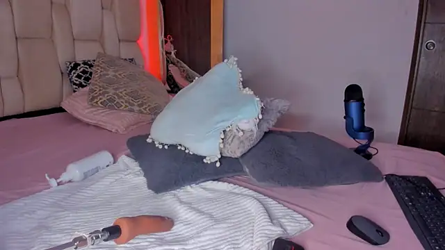 kayla-ada0 online show from 10/25/25, 10:54