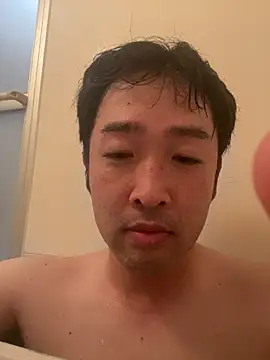 Snapshot of shin0689 chatting on 10/31/25, 12:46 shin0689 online show from 10/31/25, 12:46