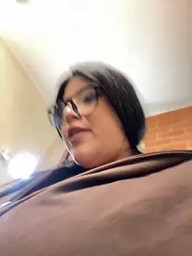 Snapshot of Tokio_Sakura chatting on 11/14/25, 07:50 Tokio Sakura online show from 11/14/25, 07:50