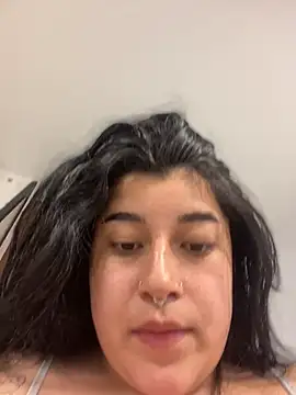 Snapshot of Tokio_Sakura chatting on 10/25/25, 02:33 Tokio Sakura online show from 10/25/25, 02:33