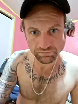 bearded cross online show from 03/27/26, 01:23
