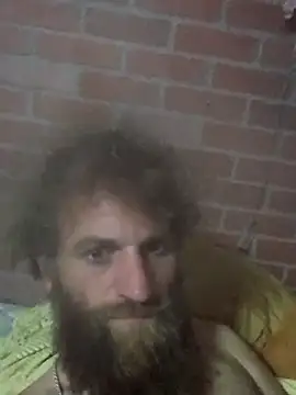 Snapshot of bearded_cross chatting on 10/28/25, 02:56 bearded cross online show from 10/28/25, 02:56