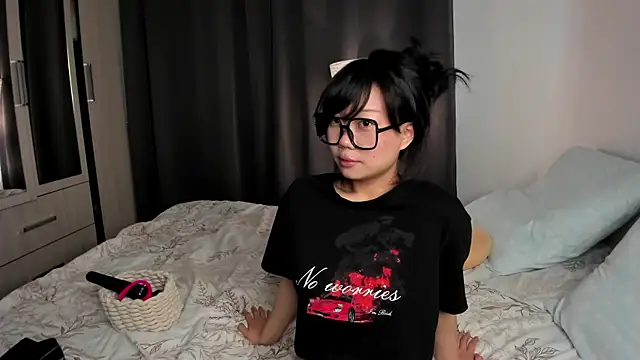  molly molly molly  online show from 10/09/25, 12:17