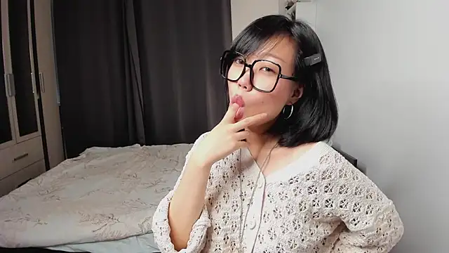  molly molly molly  online show from 10/29/25, 10:36